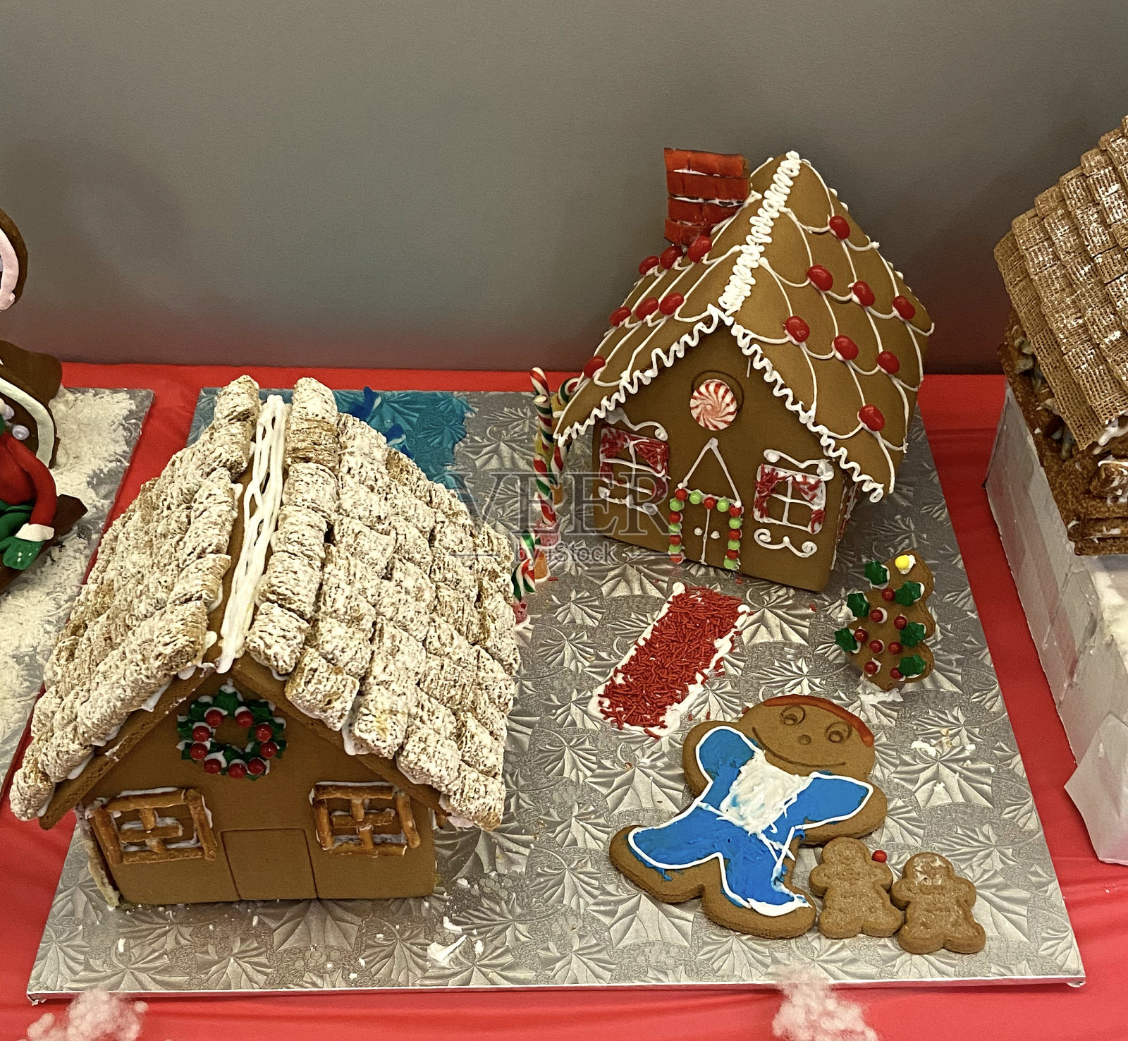 姜饼屋照片摄影图片