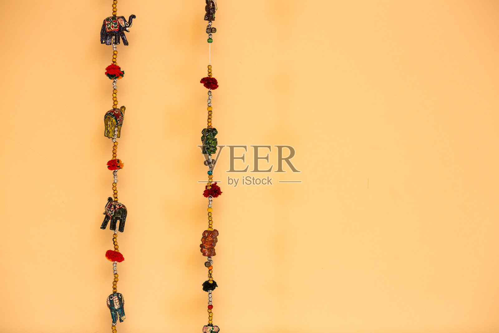 装饰象珠是印度印度教和佛教的象征和传统。照片摄影图片