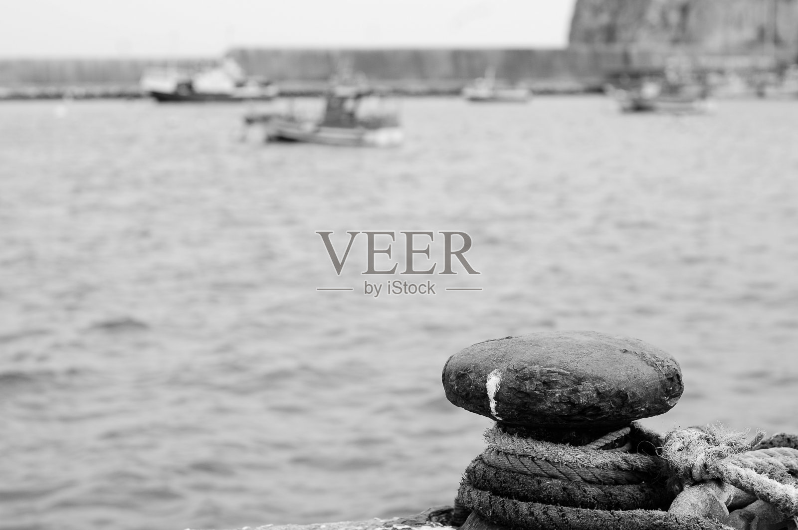 渔港系泊区照片摄影图片