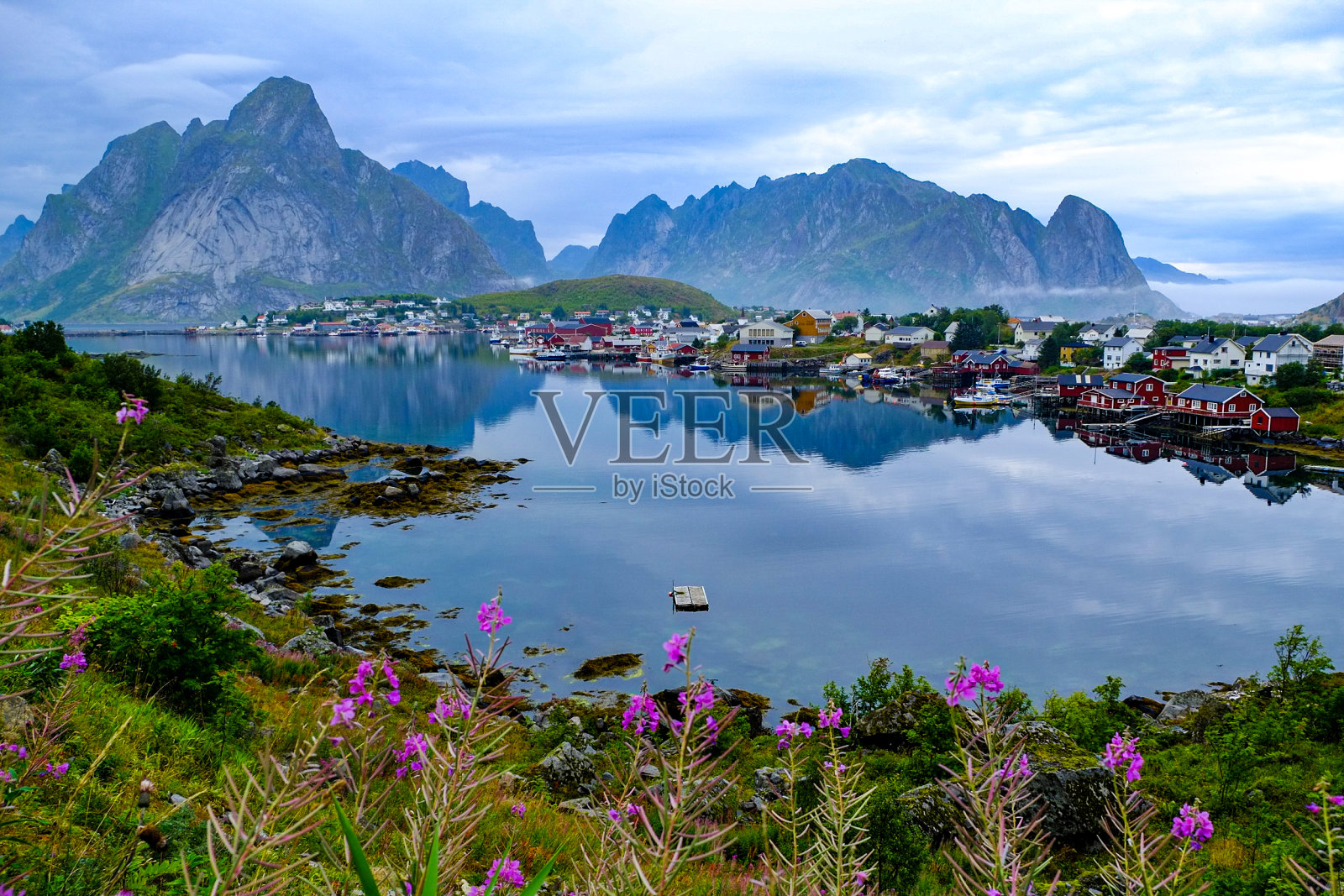 北端的美丽村庄照片摄影图片