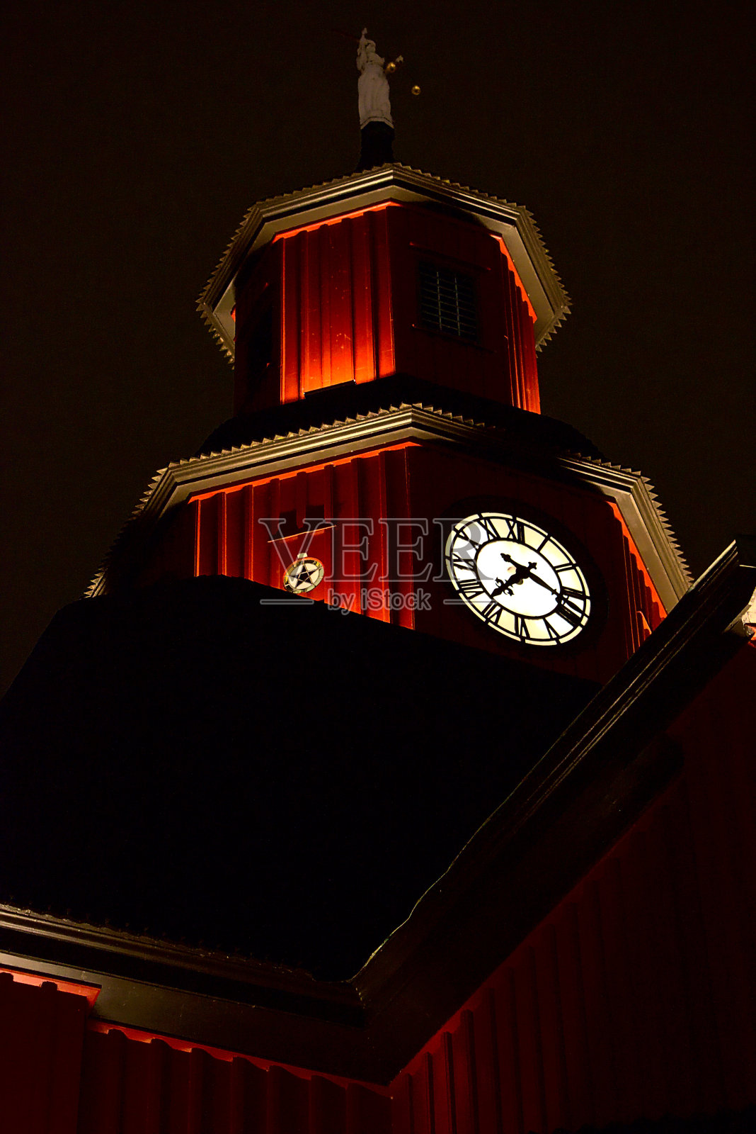 晚上的旧市政厅照片摄影图片