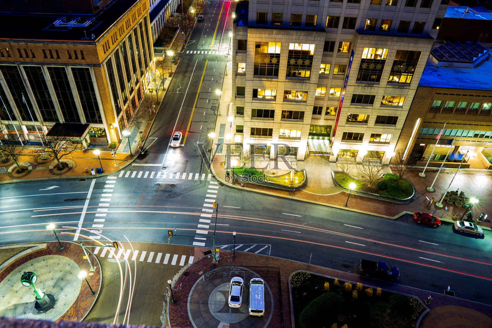 城市里美好的一天照片摄影图片