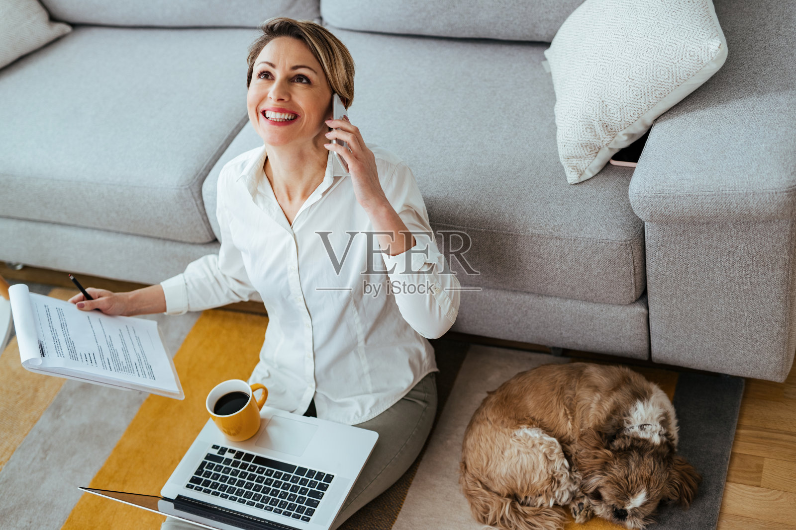 听到这个消息我很高兴!照片摄影图片