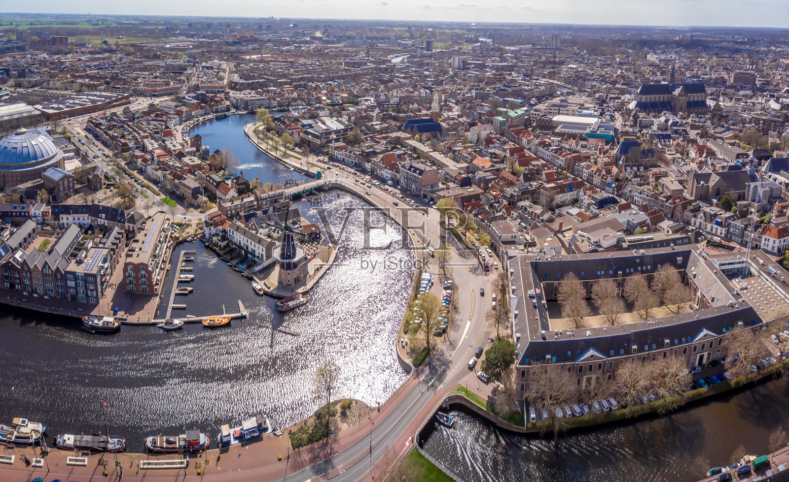 荷兰哈勒姆风车鸟瞰图照片摄影图片