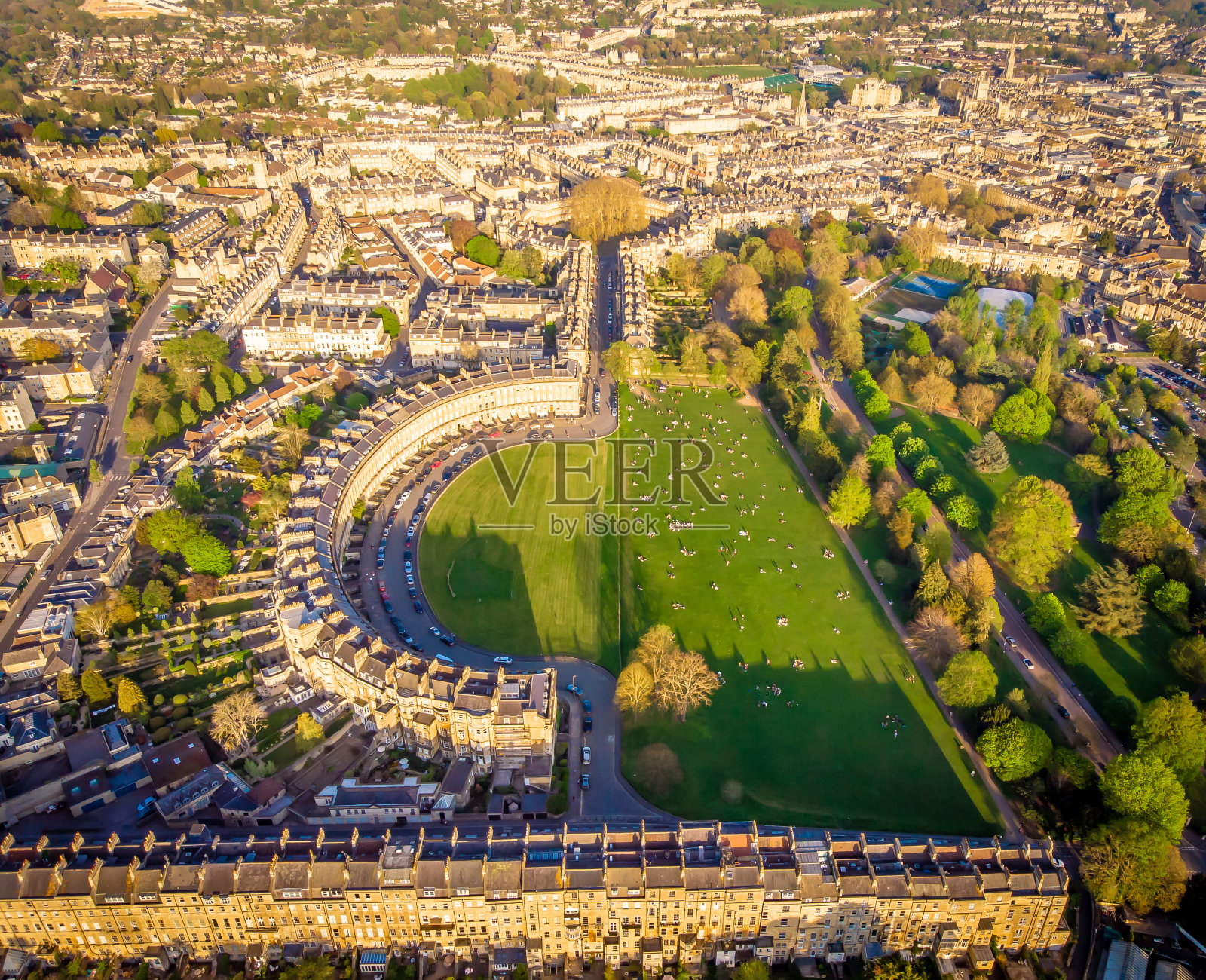英国巴斯的皇家新月屋照片摄影图片