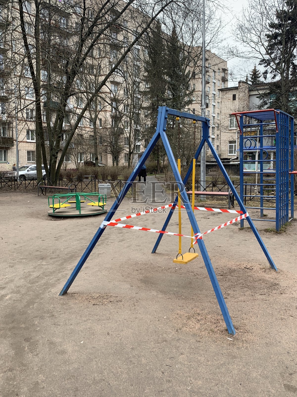 操场上照片摄影图片