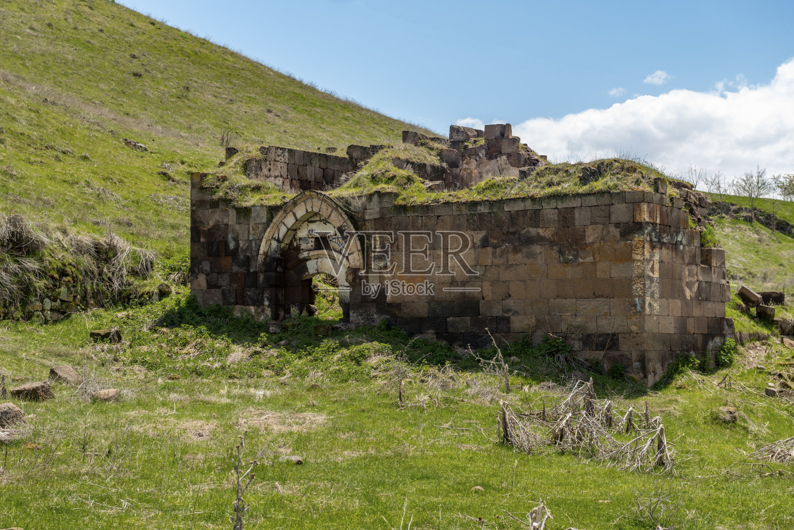 埃米尔·拜兰达桥，瀑布和古祖父。照片摄影图片