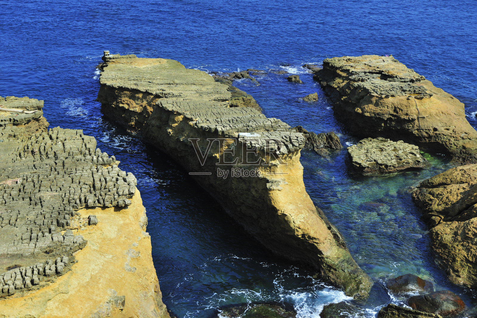 这是台湾基隆市美丽的海岸景色照片摄影图片