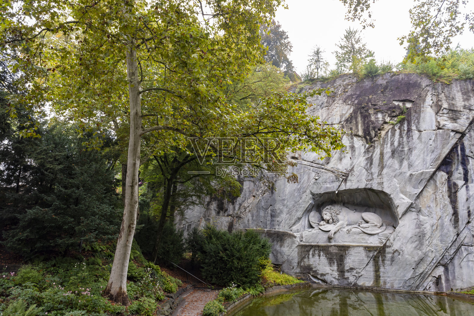 1820年在瑞士的卢塞恩狮子纪念碑照片摄影图片