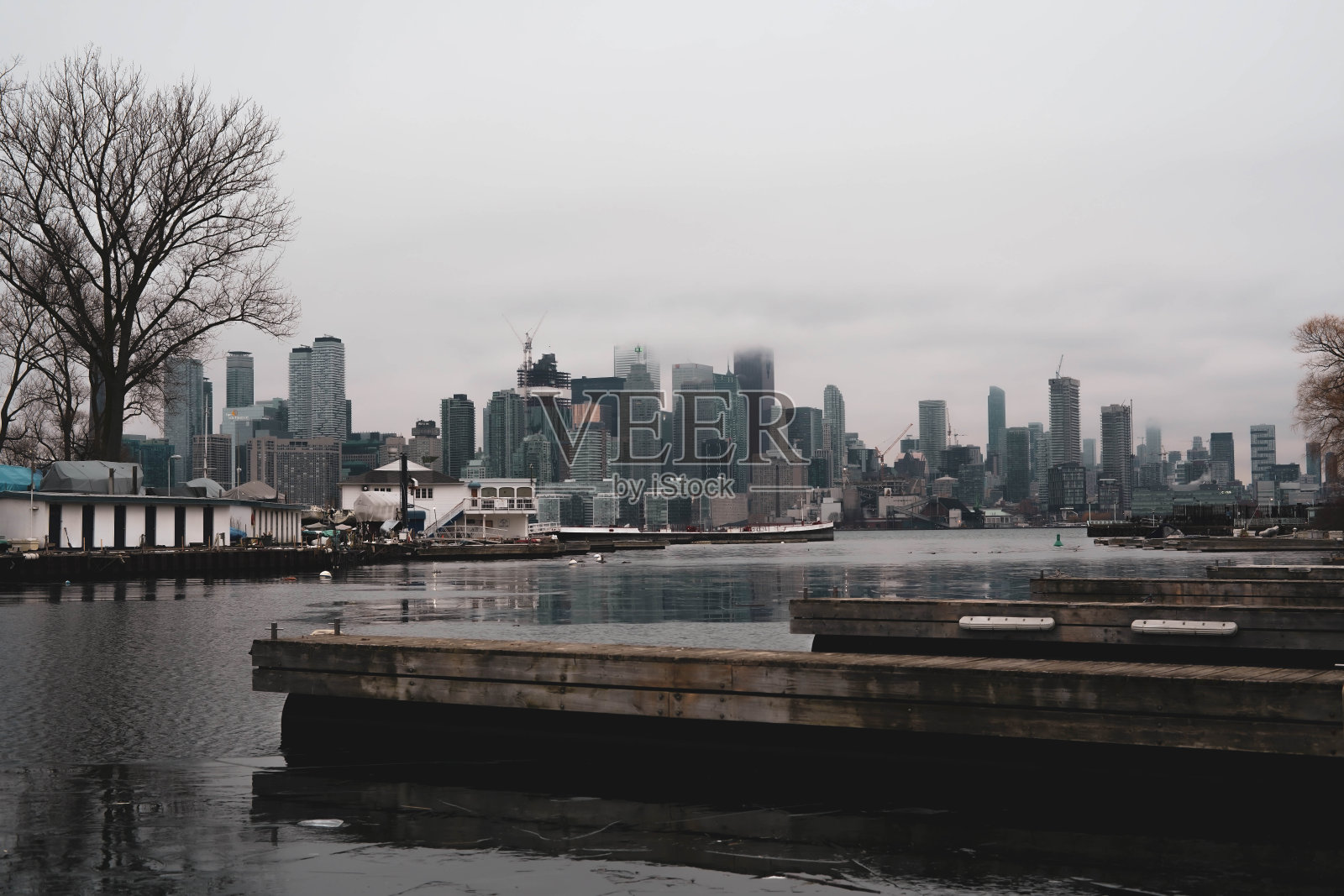 雾蒙蒙的多伦多Wiev照片摄影图片