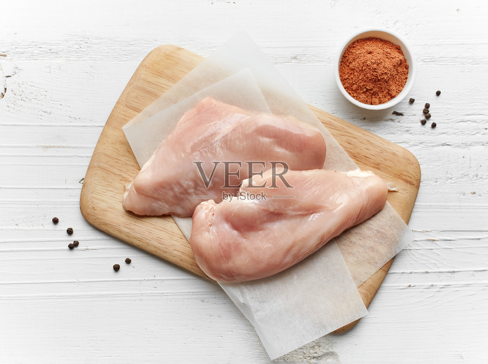 新鲜生鸡肉照片摄影图片