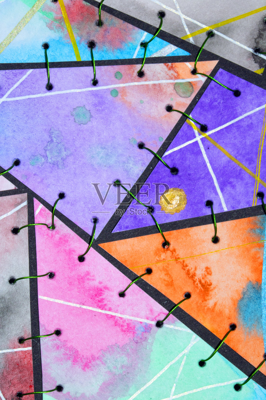 拼接在一起的抽象水彩艺术背景充满活力的三角形照片摄影图片