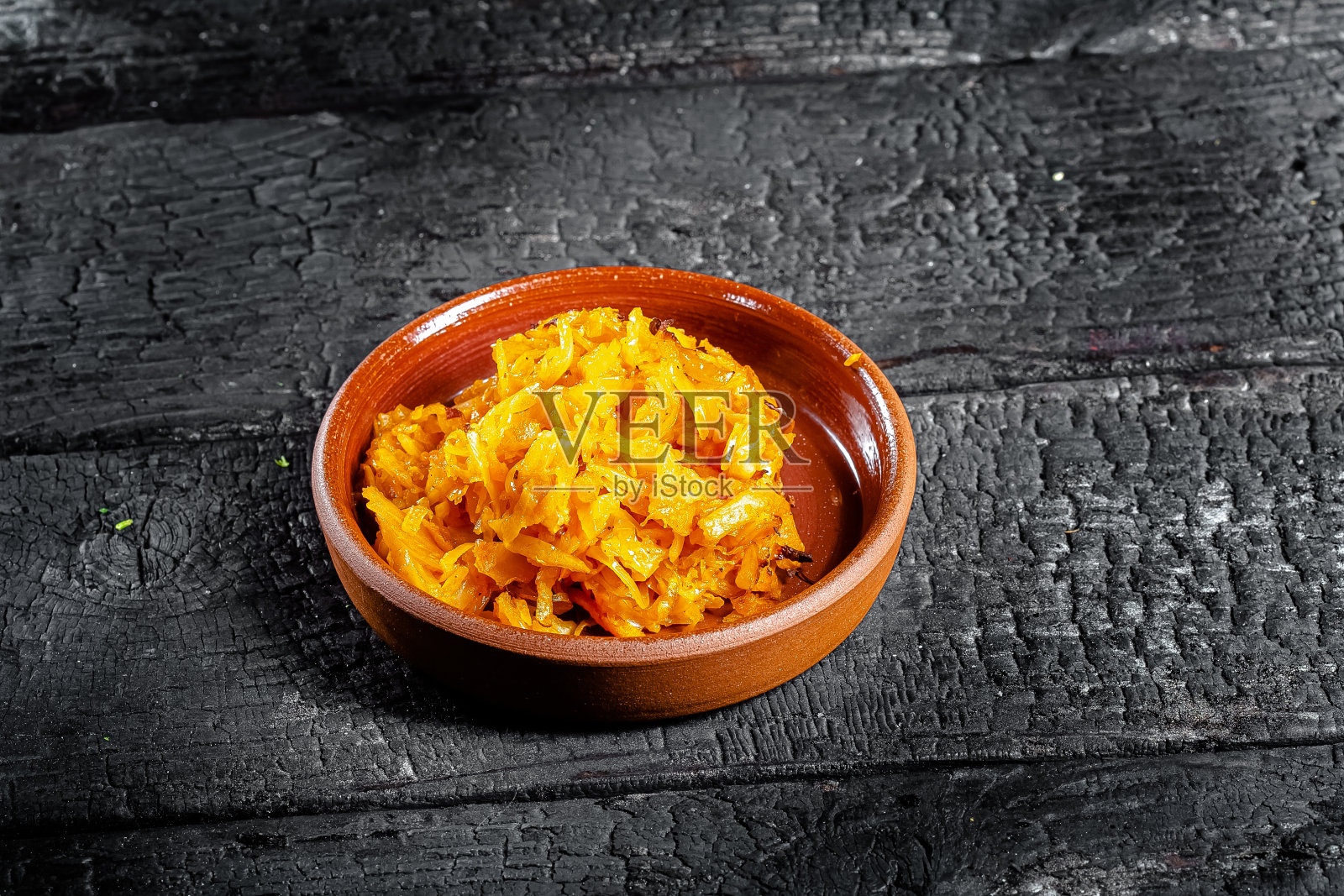 背景黑烧焦森林，结构，粘土板棕色，炸白菜大饼照片摄影图片