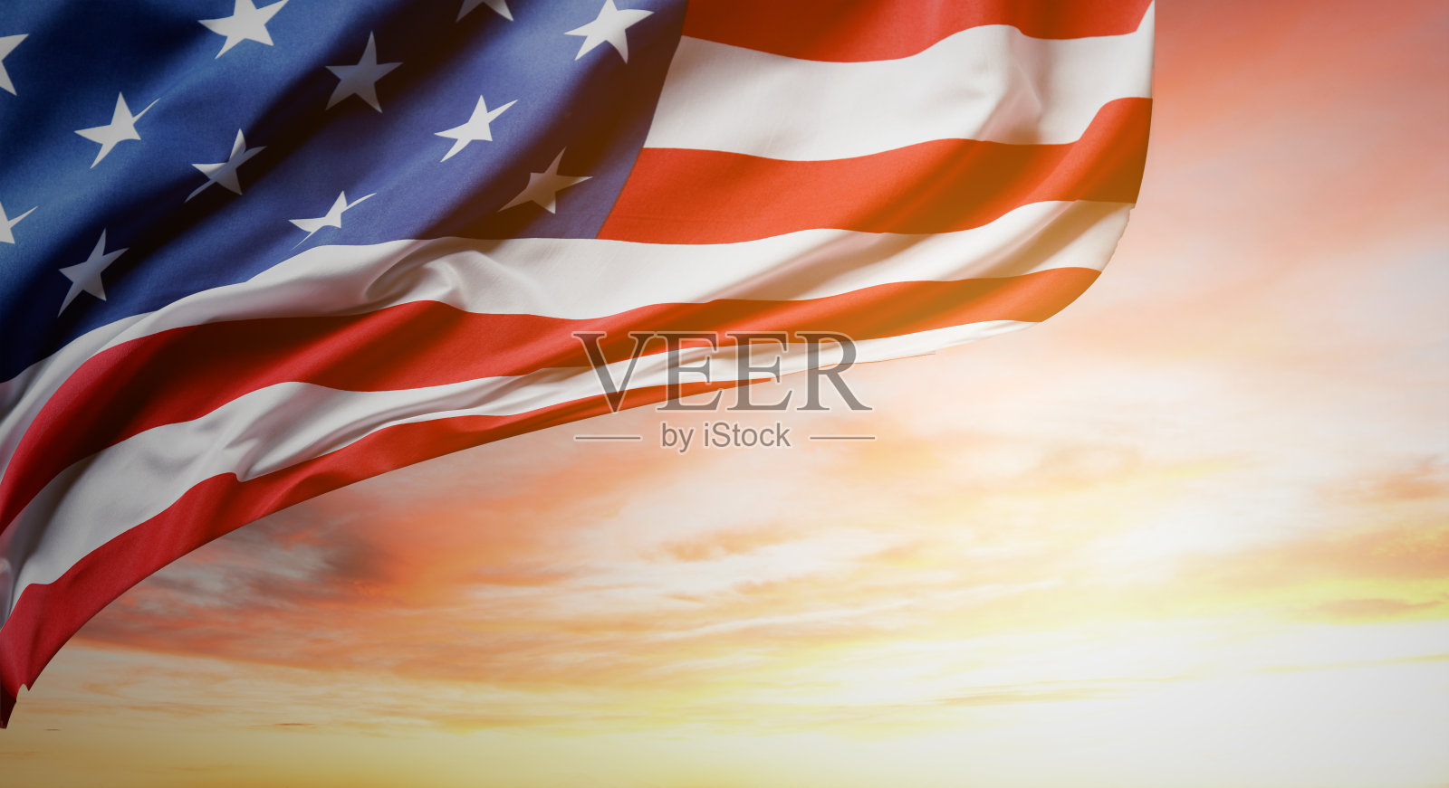 美国国旗和天空照片摄影图片