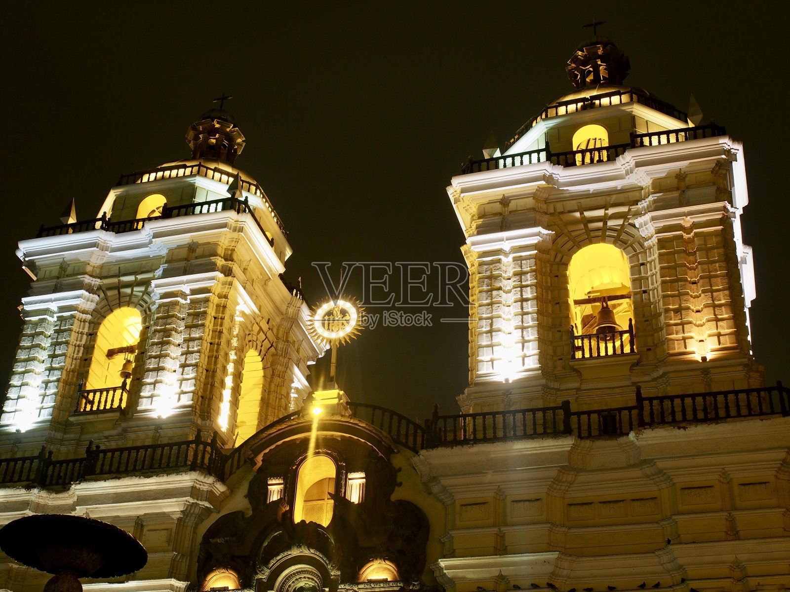 巴洛克教堂之夜照片摄影图片