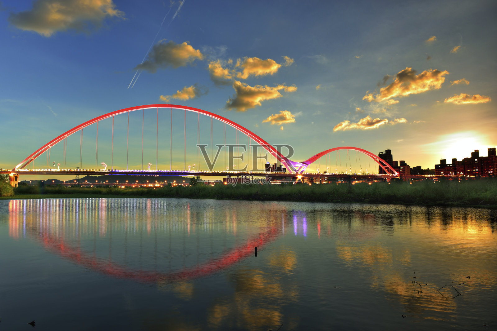 台湾新月桥照片摄影图片