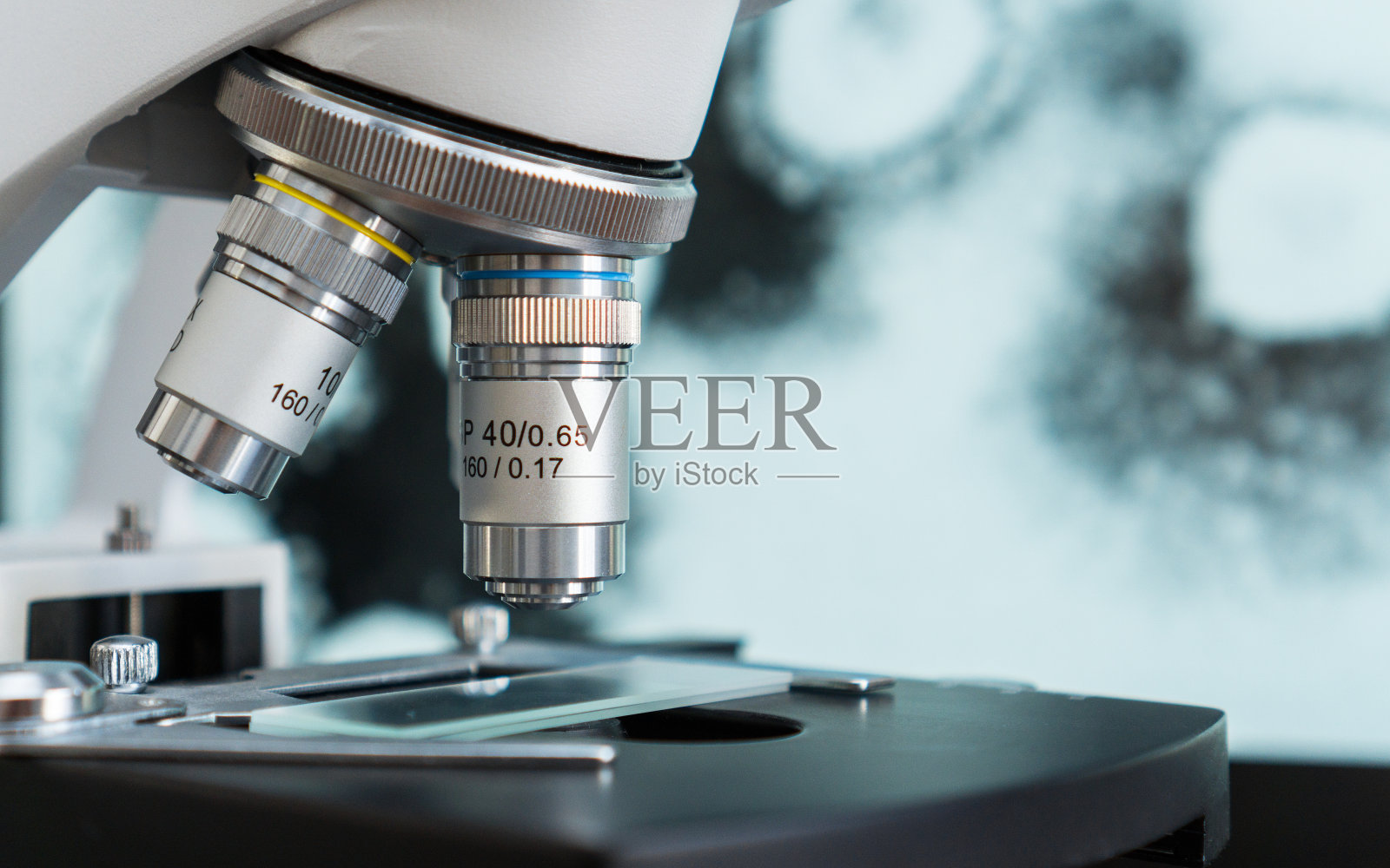 实验室显微镜的近景。照片摄影图片