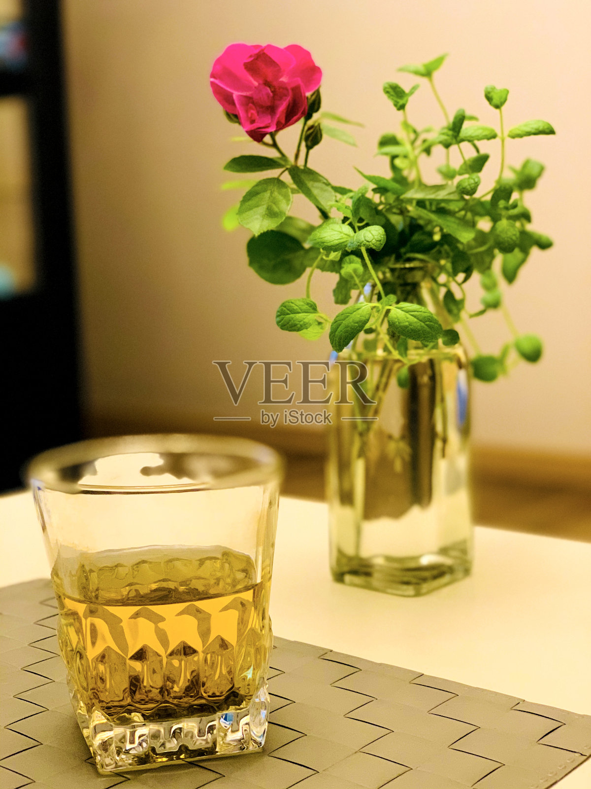 玫瑰和茶照片摄影图片