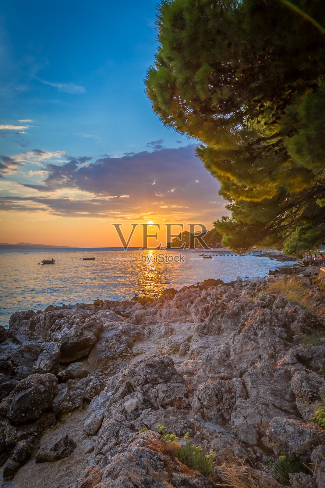 夏季克罗地亚的亚得里亚海照片摄影图片