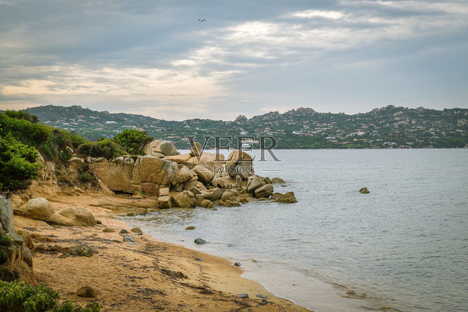 撒丁岛帕劳岛的小沙滩照片摄影图片