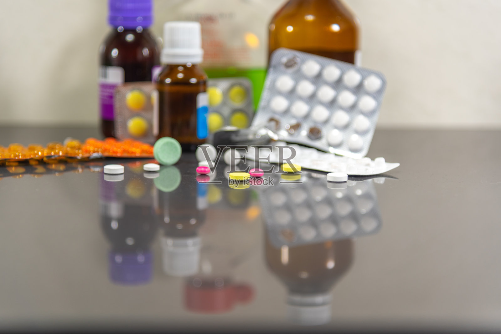 药物和药物。人用药物和胶囊照片摄影图片