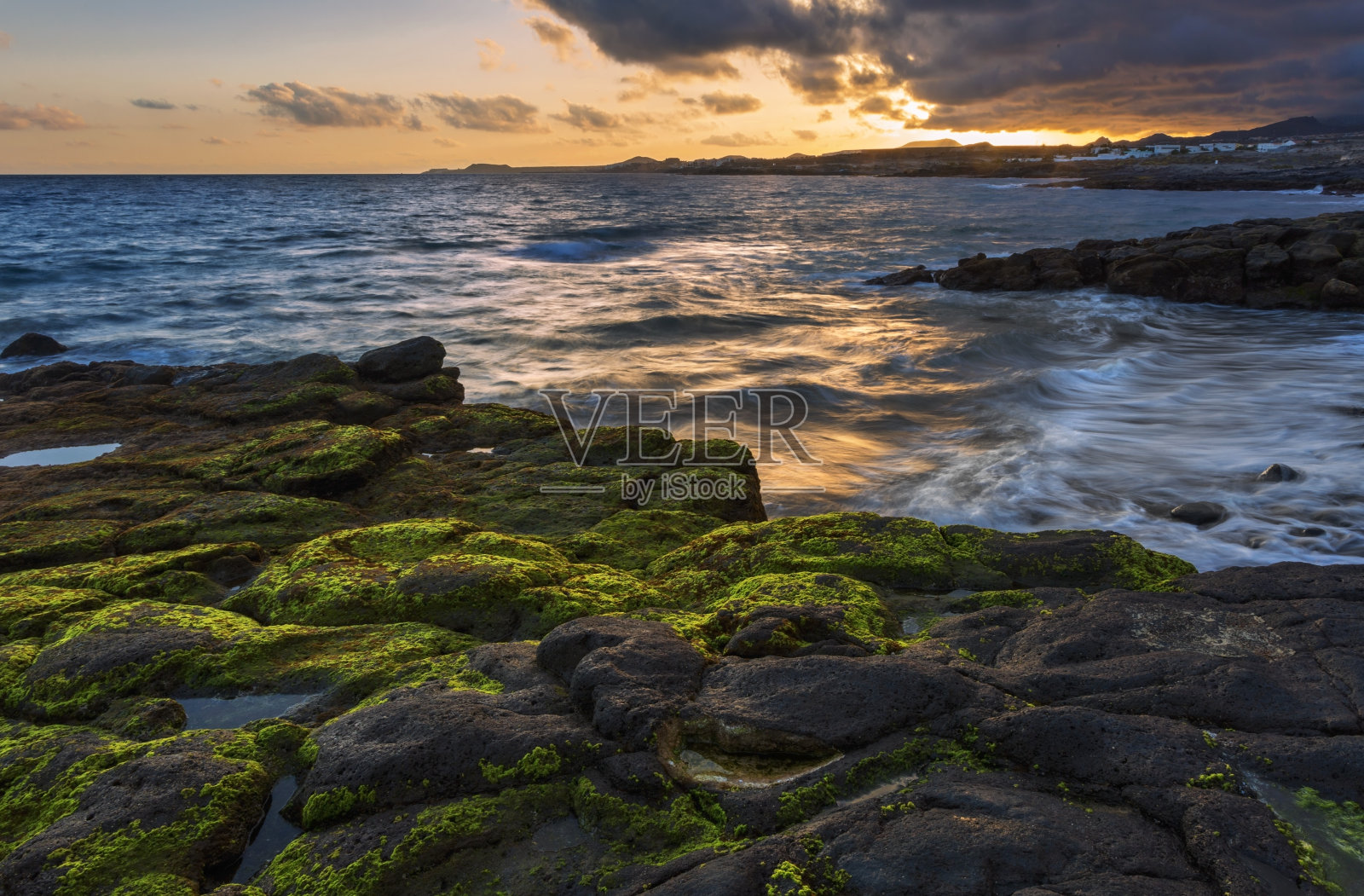 日落时分的太阳。特内里费,西班牙照片摄影图片