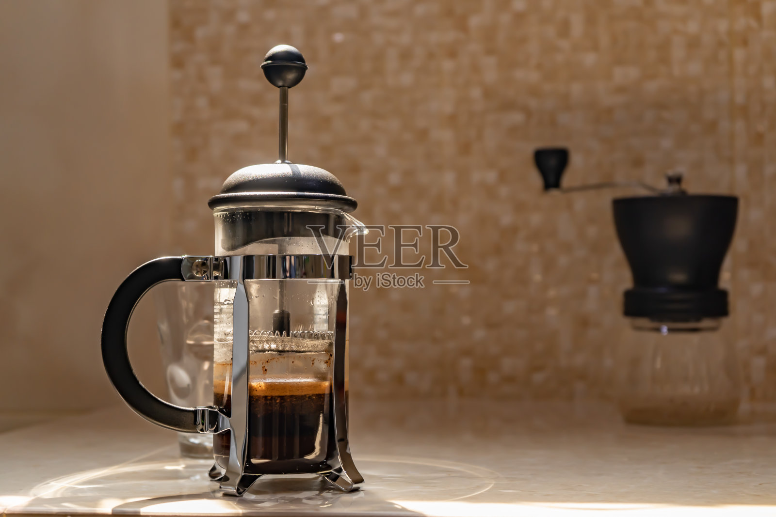 法式压滤咖啡机照片摄影图片