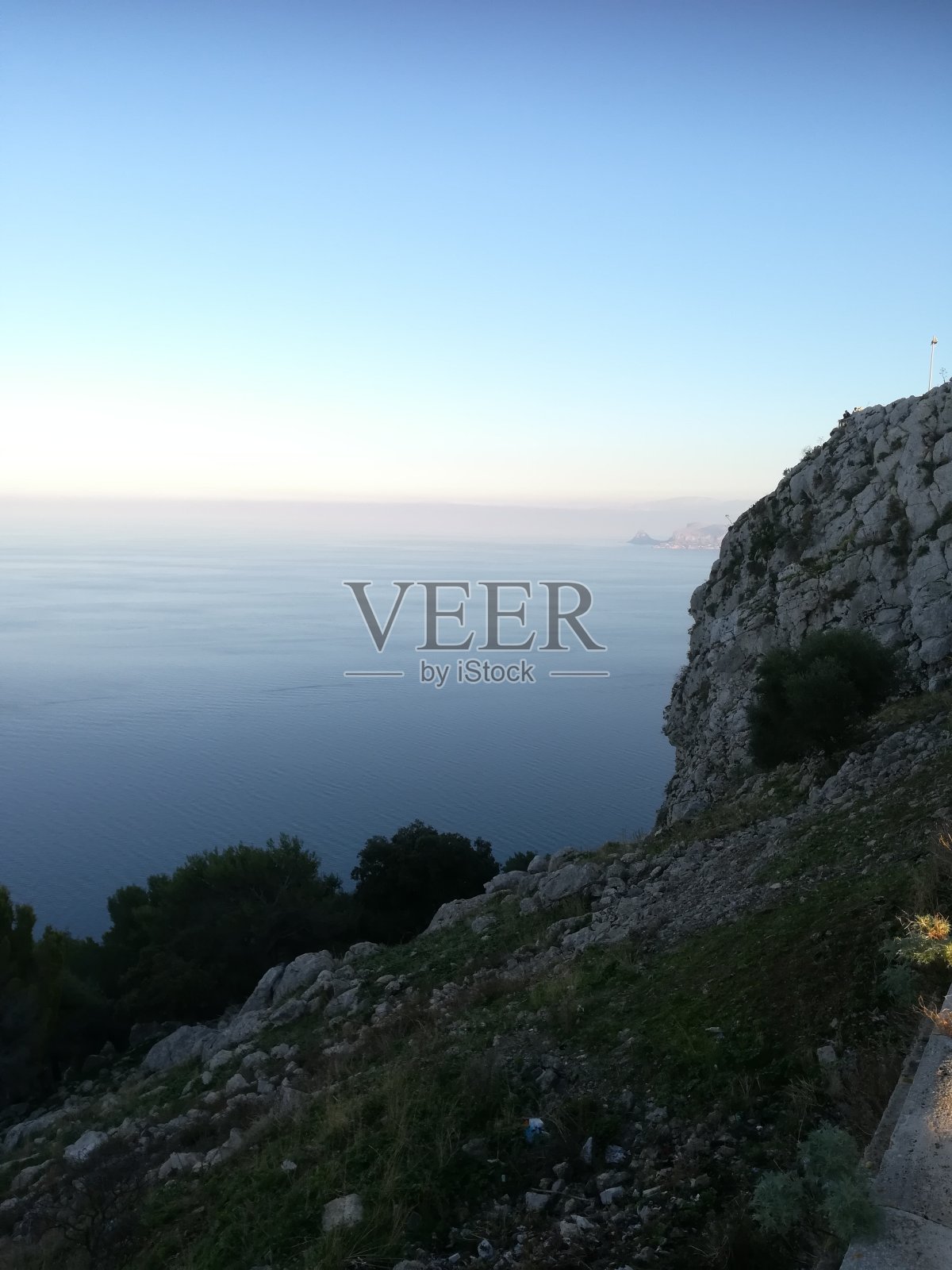 以海角为背景的意大利西西里岛海岸照片摄影图片