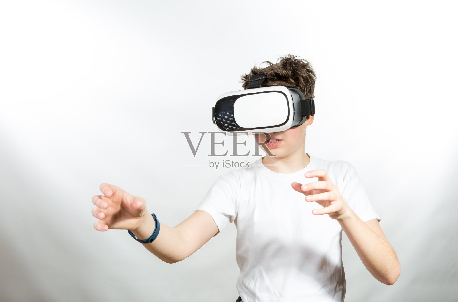 年轻人的喜悦之情照片摄影图片