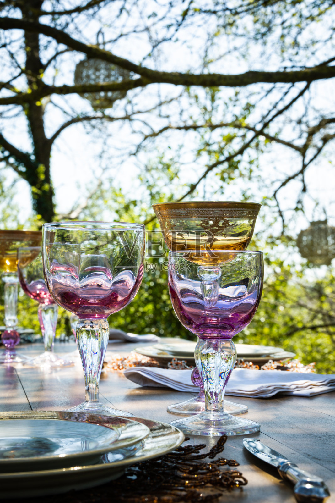 乡野的喜庆餐桌照片摄影图片