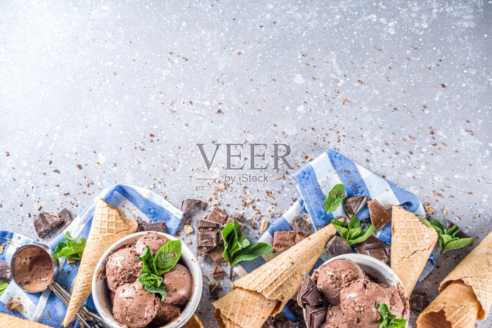 自制巧克力冰淇淋照片摄影图片