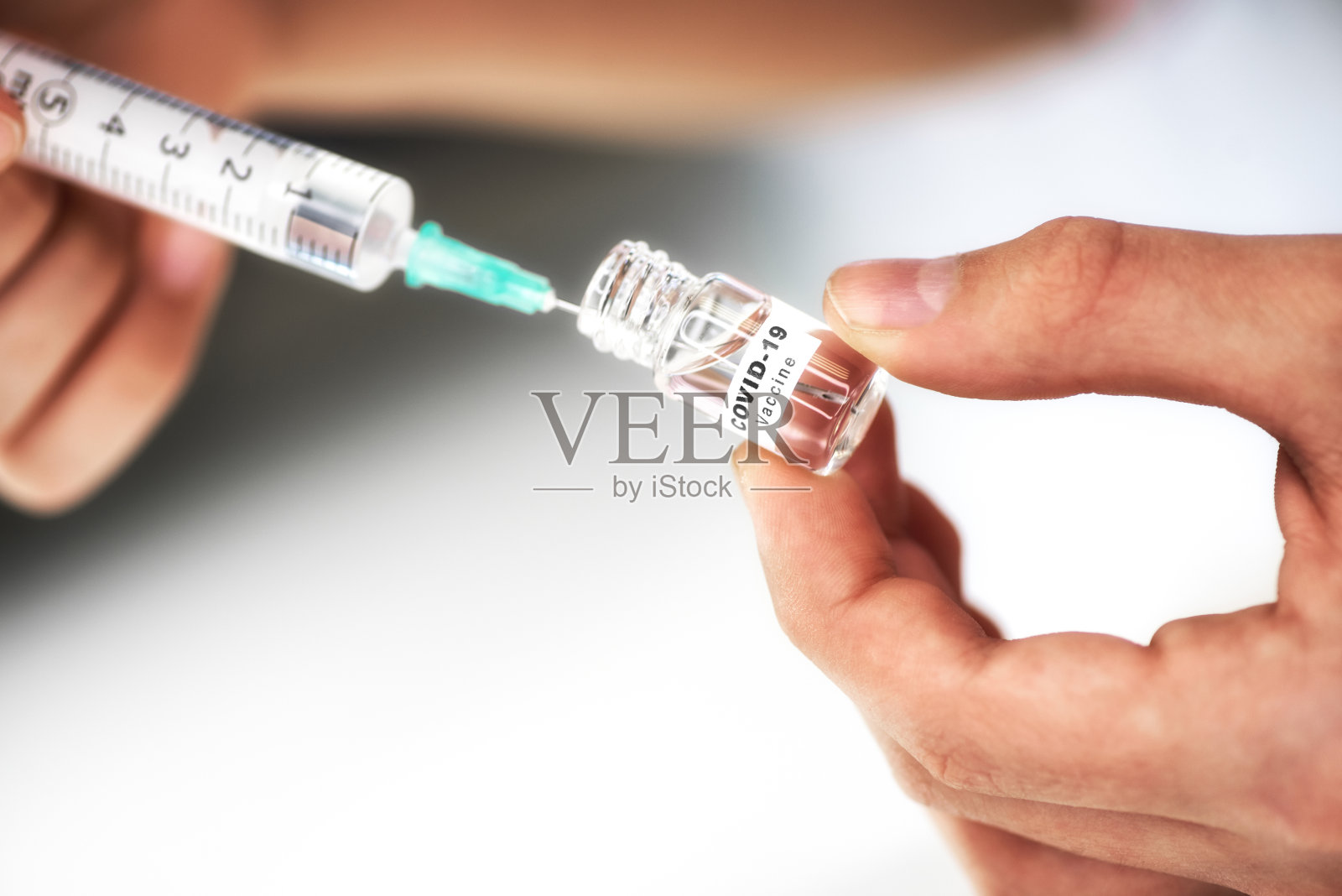 COVID-19冠状病毒疫苗和注射注射器d照片摄影图片