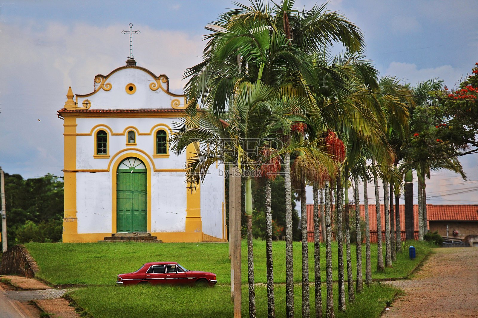 台阶上的主教堂- São Brás做Suaçuí照片摄影图片