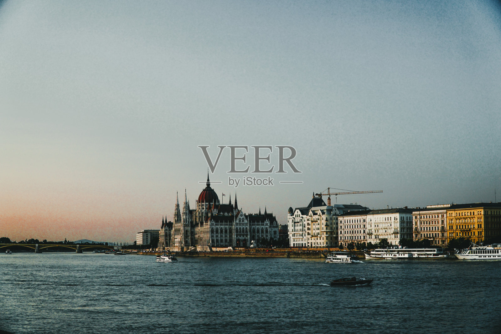 布达佩斯国会全景照片摄影图片