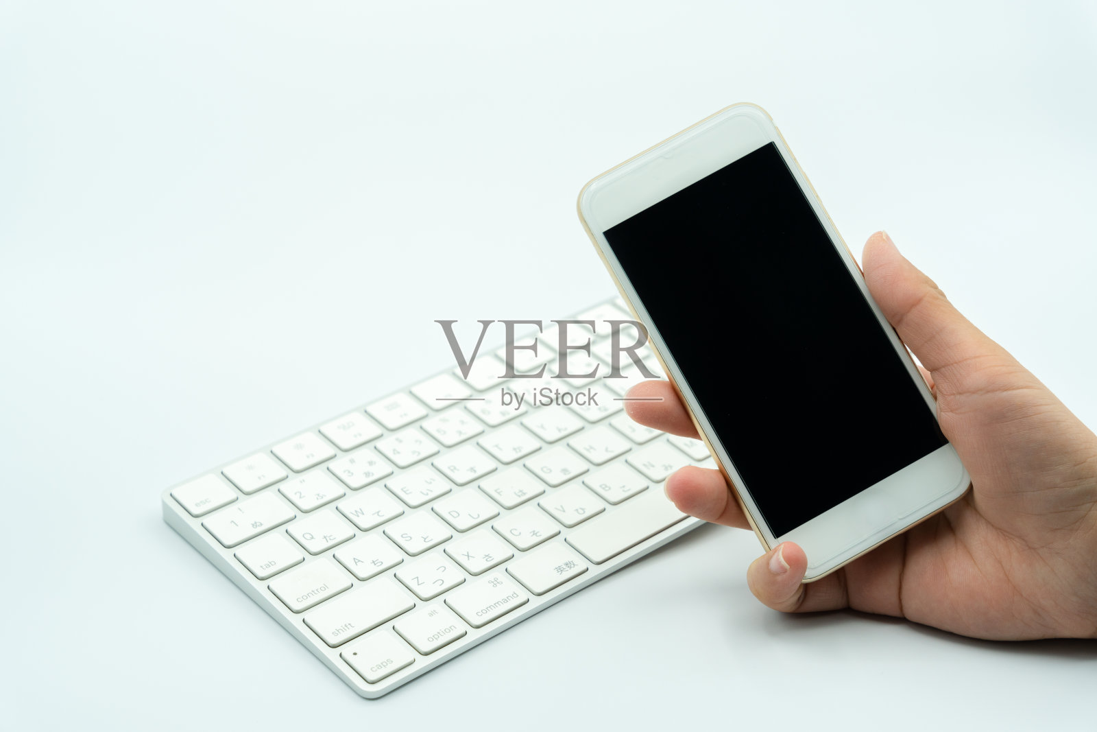 在白色背景下使用电脑照片摄影图片