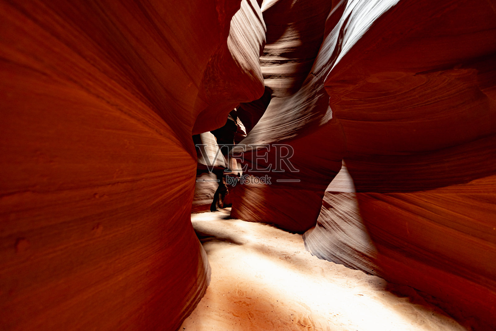 亚利桑那州佩吉市著名的羚羊峡谷的绚丽色彩照片摄影图片