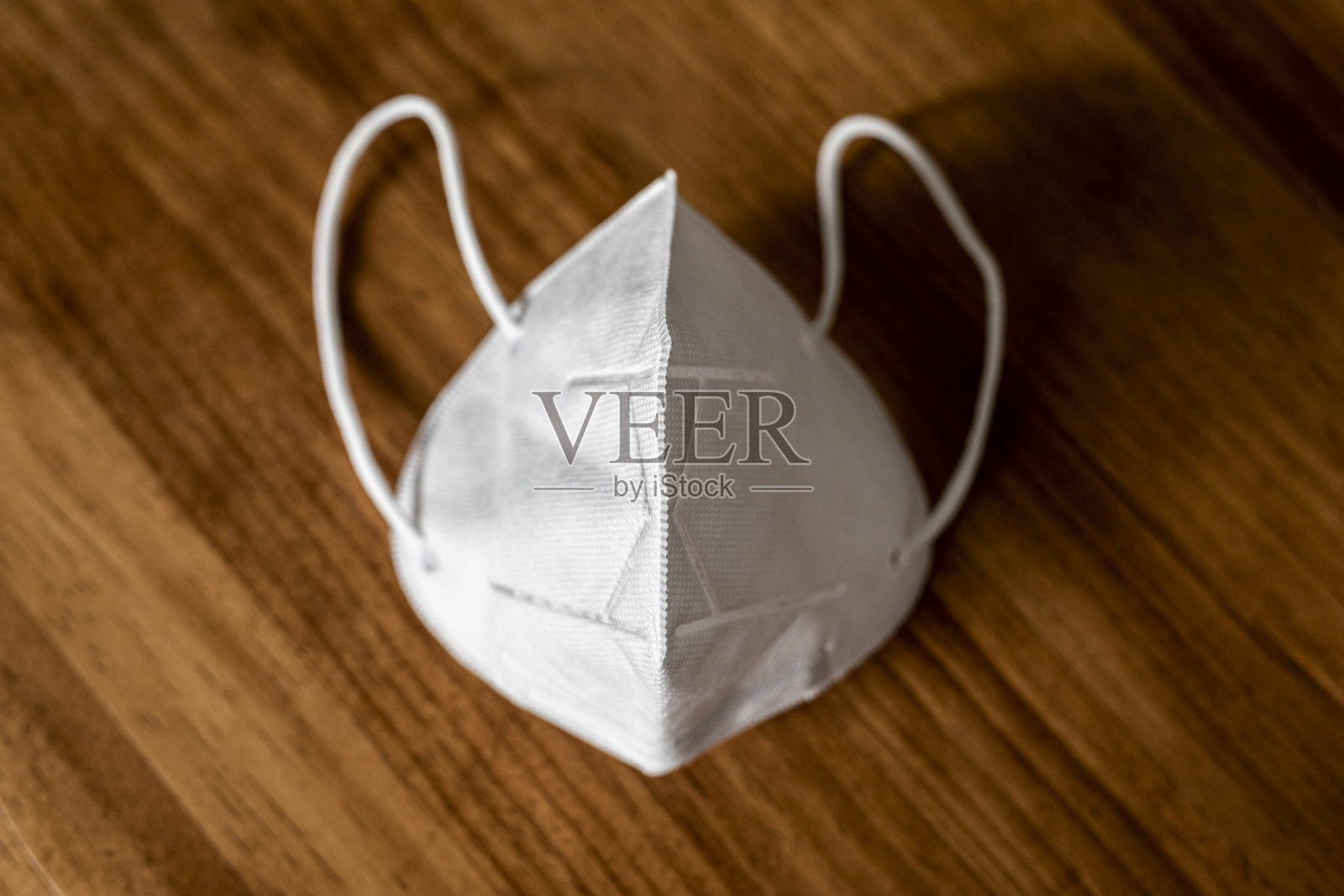 新时代日常口罩，抗击新冠疫情照片摄影图片