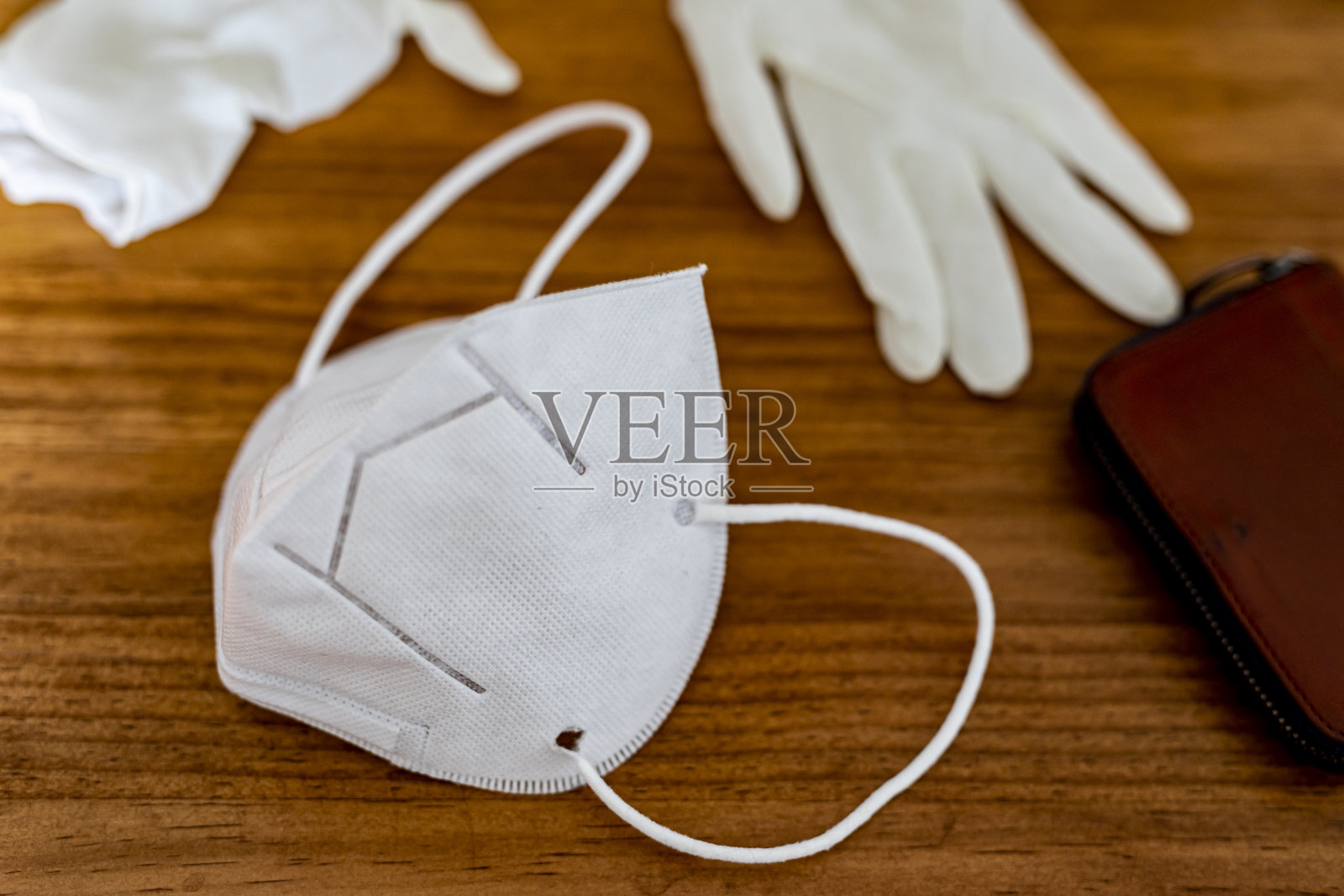 新时代日常口罩，抗击新冠疫情照片摄影图片