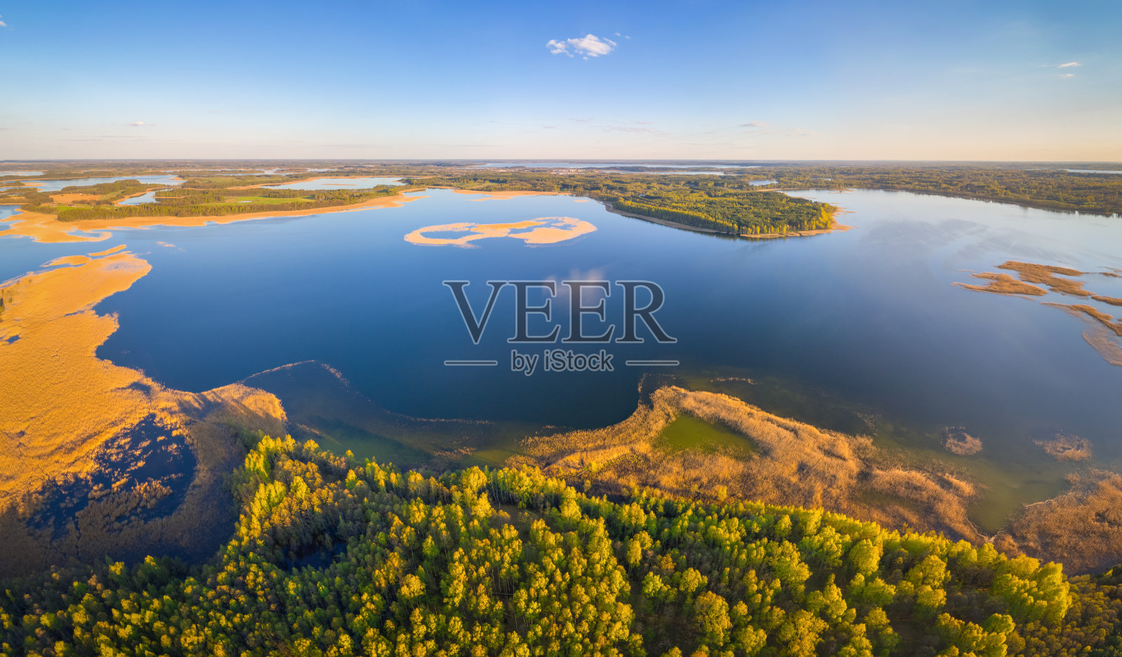 白俄罗斯布拉劳湖国家公园照片摄影图片