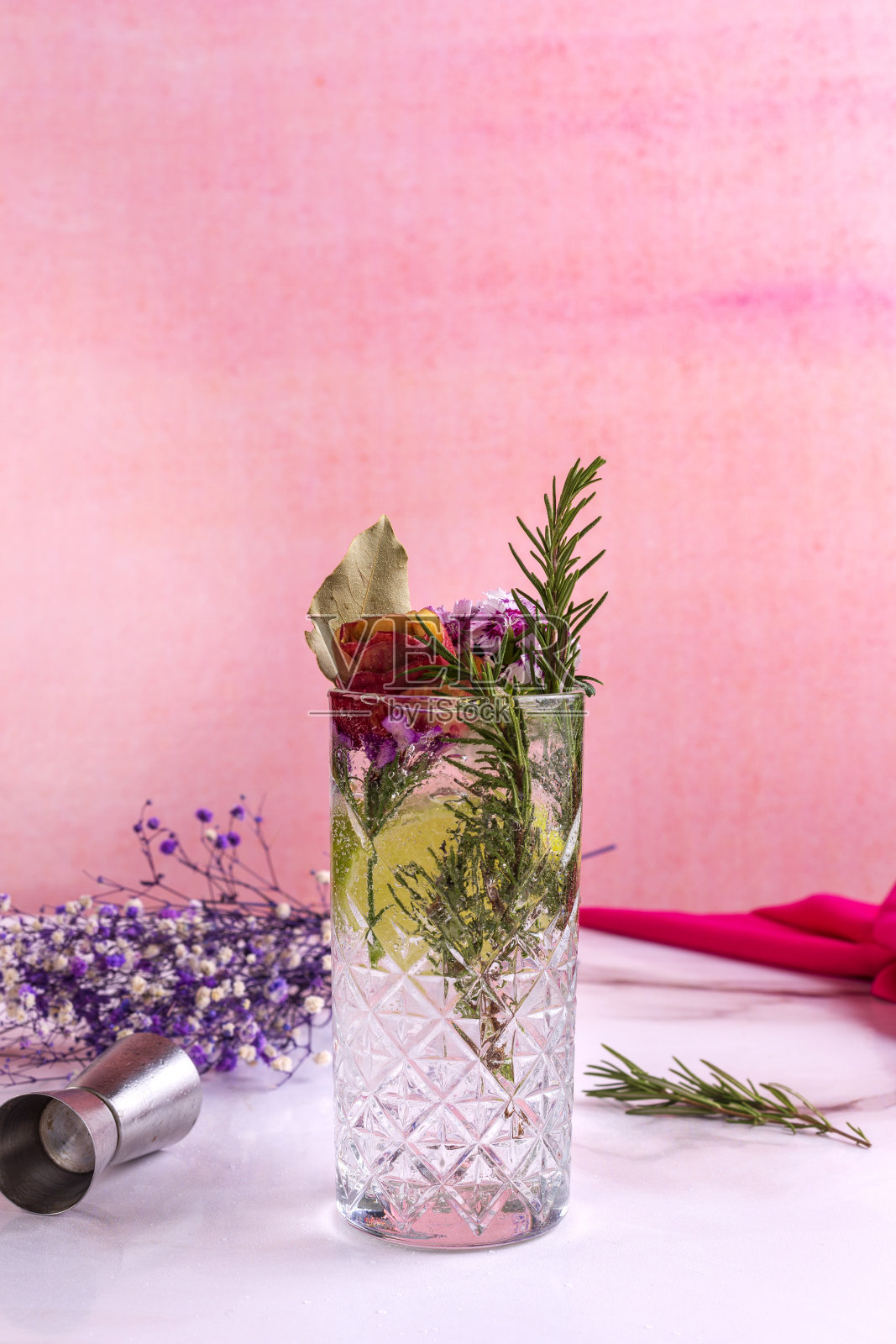 冰镇酒精鸡尾酒介绍照片摄影图片