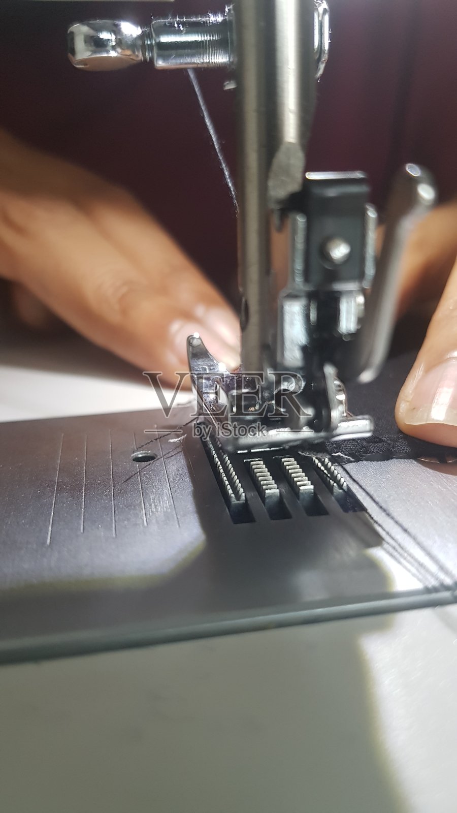 缝制自制防护口罩照片摄影图片