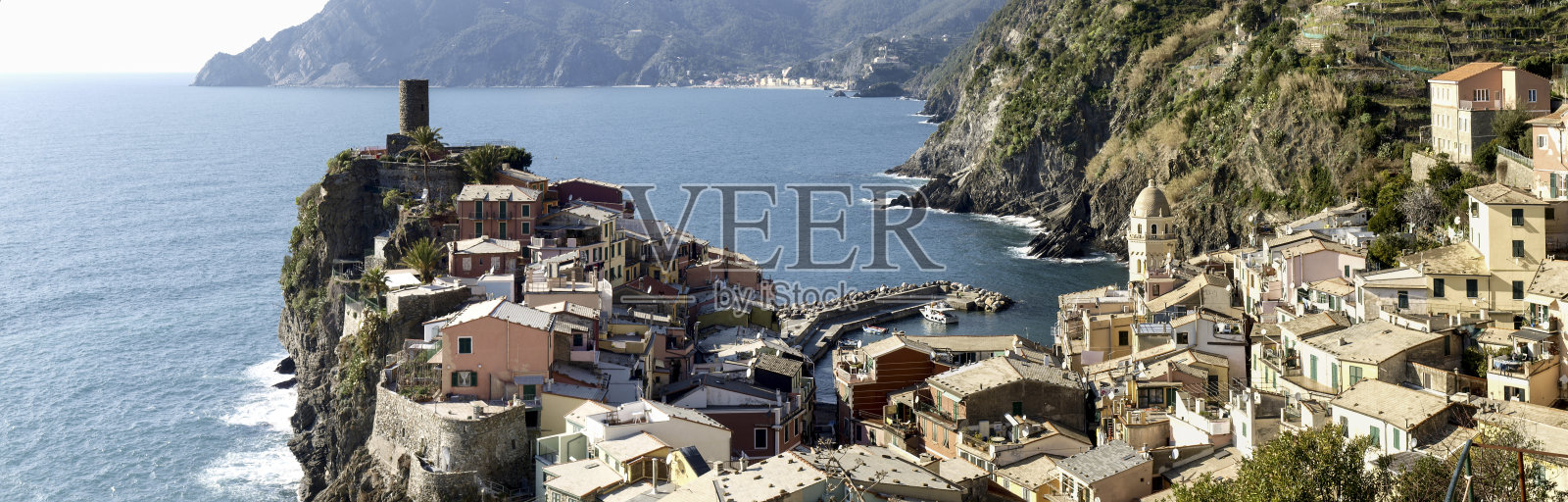 Vernazza，利古里亚东部海岸的一个村庄照片摄影图片