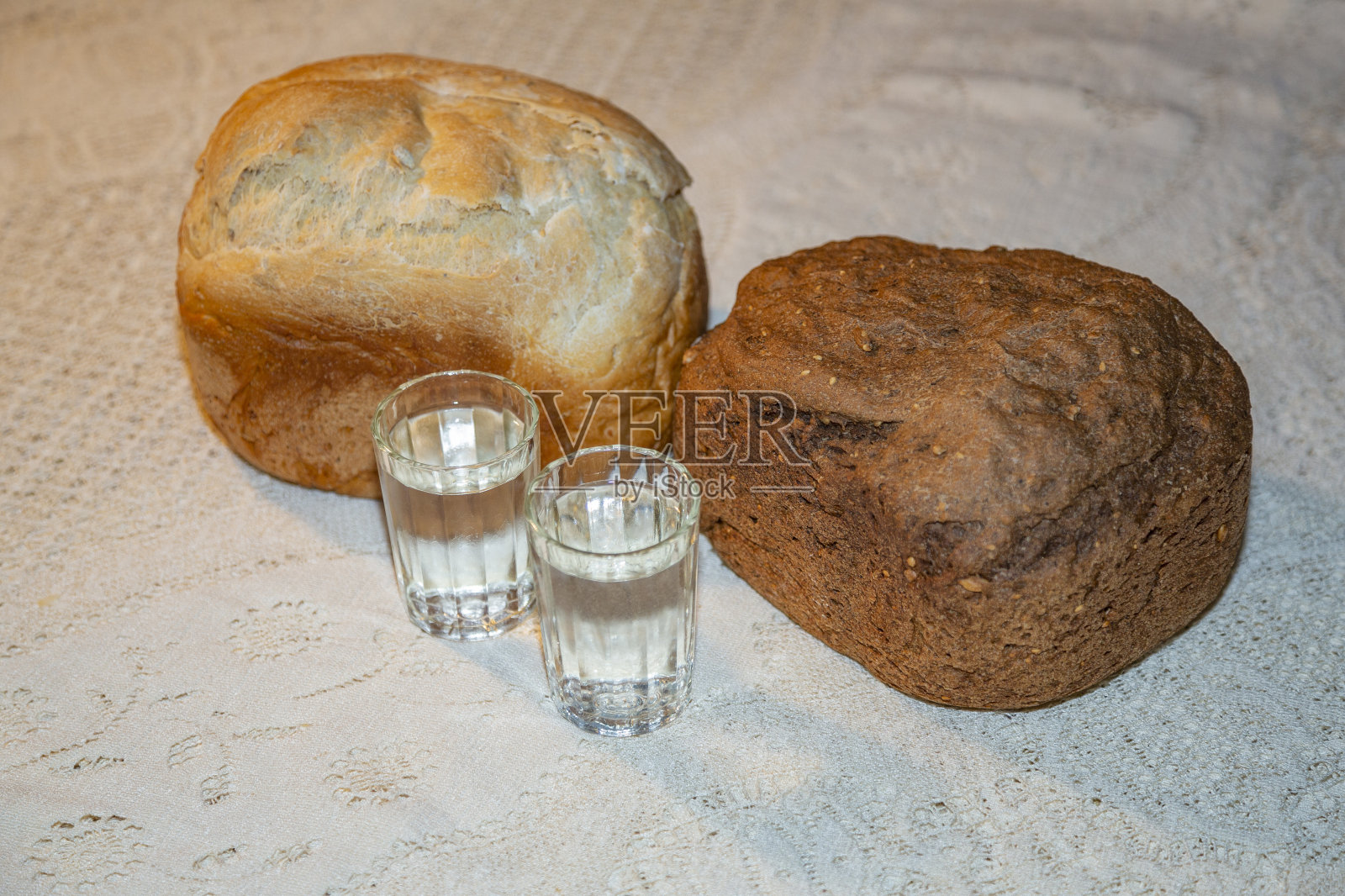 刚出炉的美味面包照片摄影图片