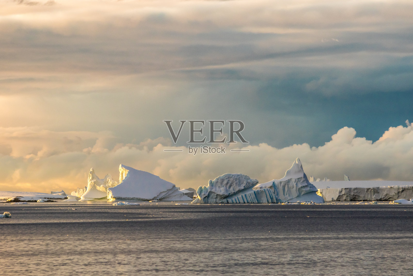 南极洲小冰山的堆积照片摄影图片