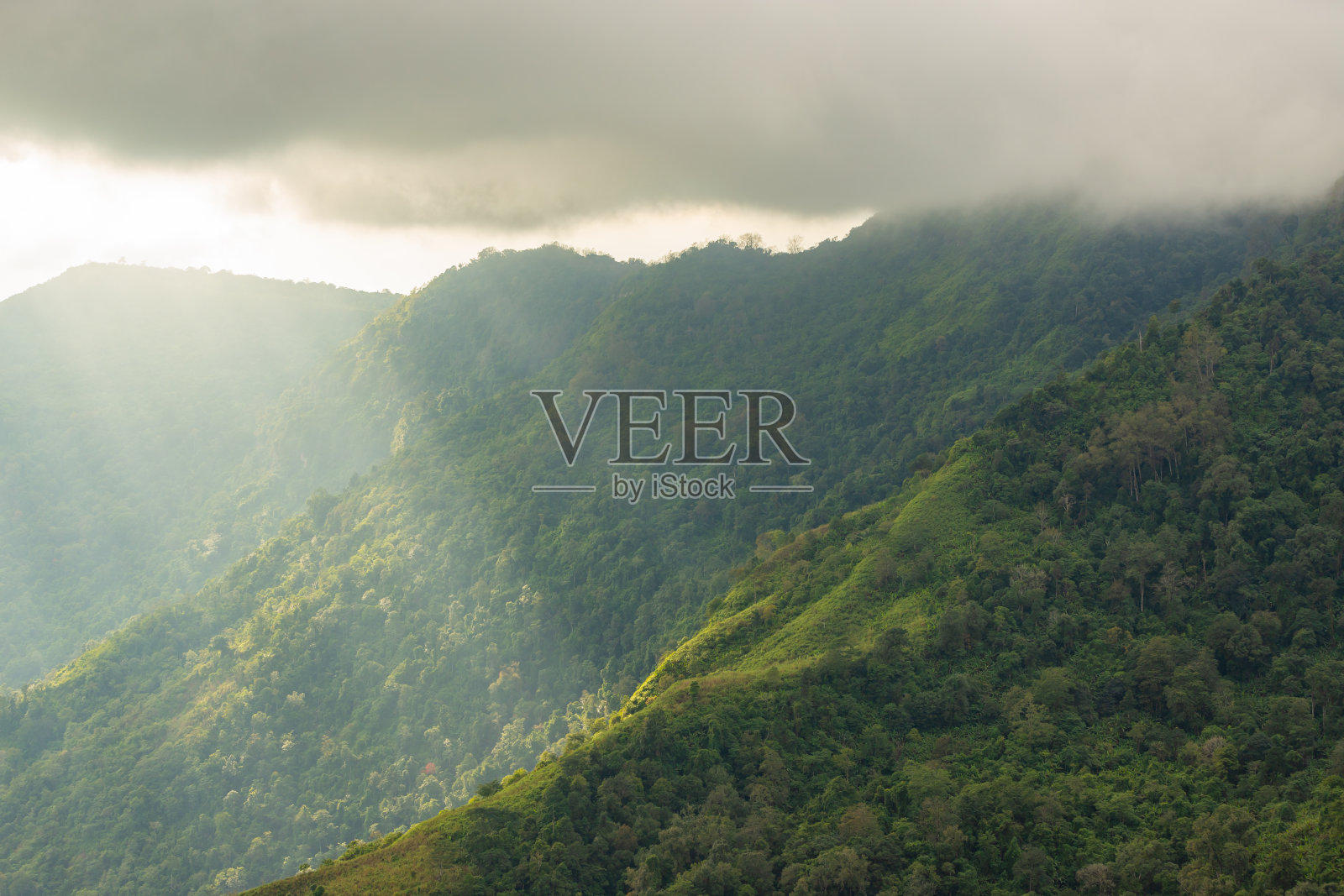 泰国福塔卜的自然景观。照片摄影图片