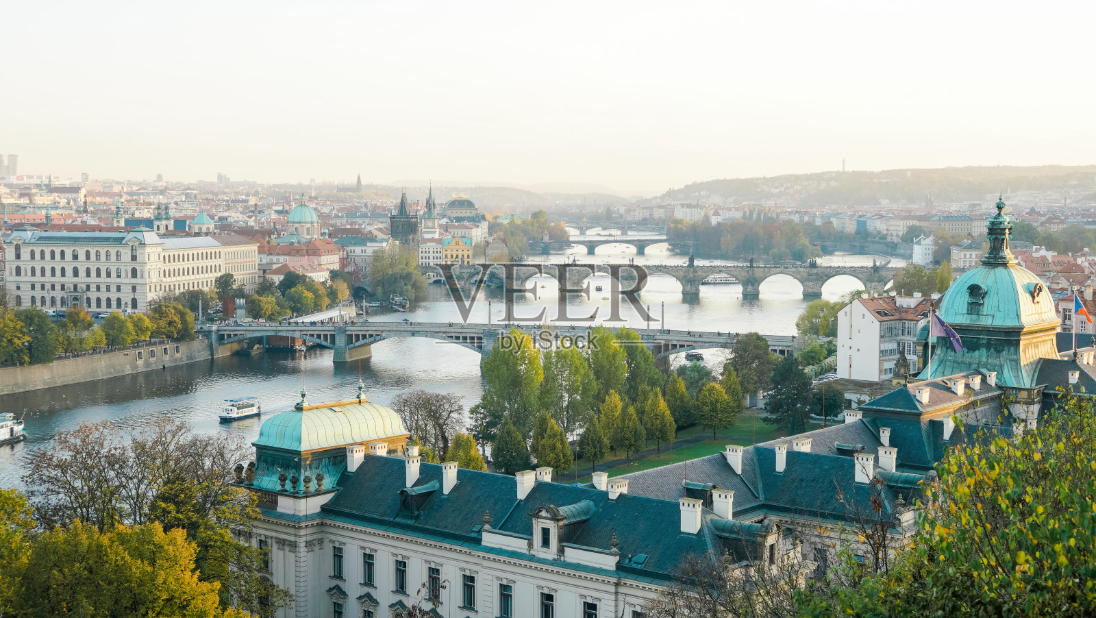 捷克布拉格伏尔塔瓦照片摄影图片