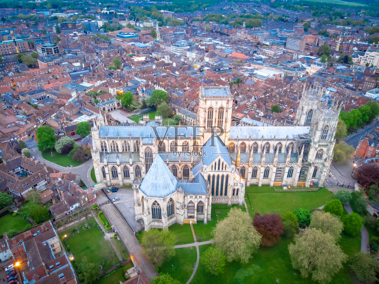 空中黄昏的约克大教堂，英格兰照片摄影图片
