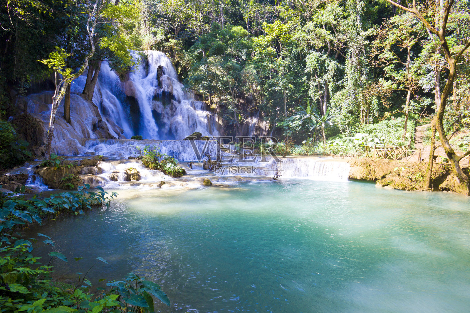 老挝琅勃拉邦的库朗斯瀑布。照片摄影图片
