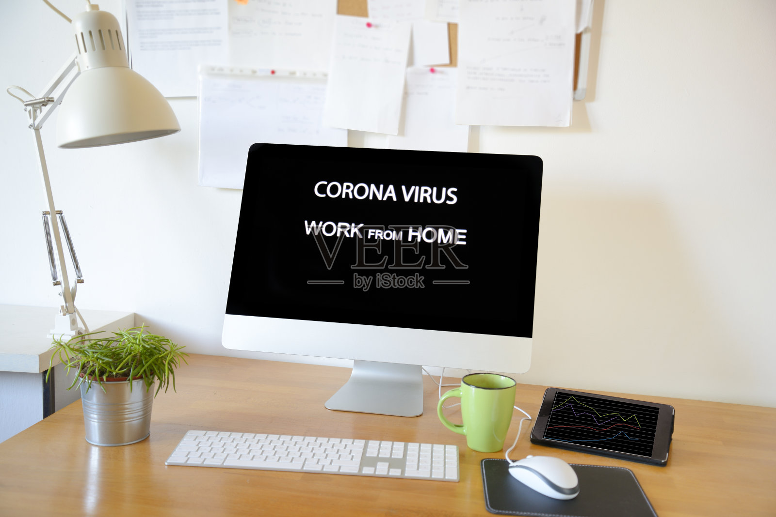 疫情期间的聪明工作照片摄影图片