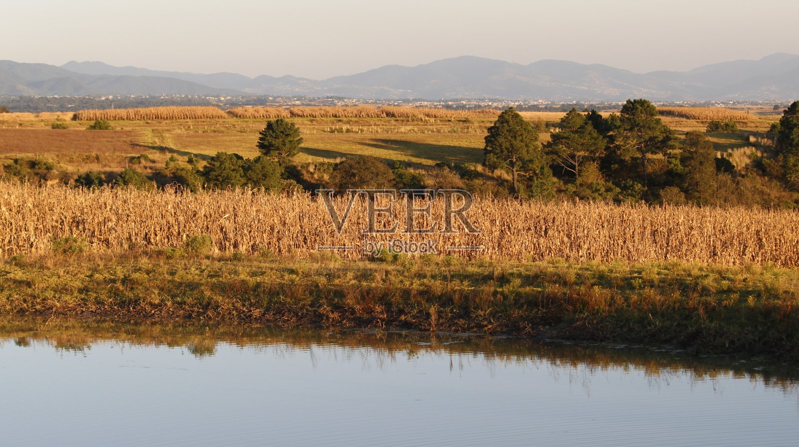墨西哥Ixtlahuaca秋天的乡村景观照片摄影图片
